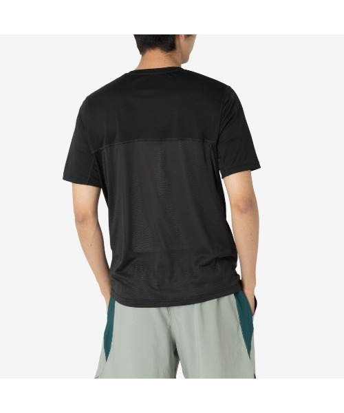 Reebok(リーボック)の「ラン Tシャツ / ID RUN T-SHIRT(Tシャツ/カットソー・メンズ・ホワイト/ブラック/ブルー・X-LARGE/SMALL/MEDIUM/LARGE)」の8枚目の写真