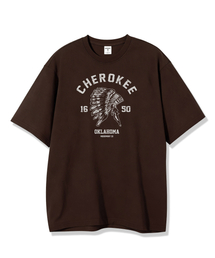 MODERMENT（モダーメント）の「ノーマルオーバーサイズ チェロキー 半袖Tシャツ [ブラウン]（Tシャツ/カットソー）」