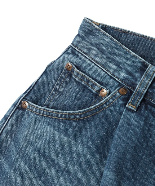 Lee(リー)の「X-girl x Lee TUCK WIDE DENIM PANTS(デニムパンツ・レディース・ライトインディゴブルー/インディゴブルー・S/M)」の12枚目の写真