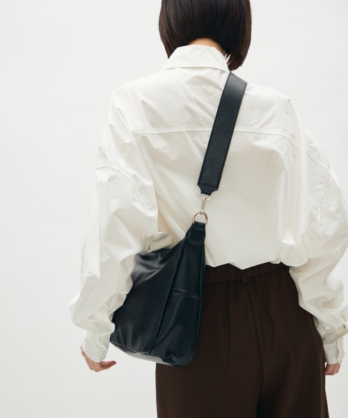 full/fill.(フルフィル)の「side pocket two handle bag / サイドポケット2ハンドルバッグ(ショルダーバッグ・レディース・ブラック/グリーン・FREE)」の6枚目の写真