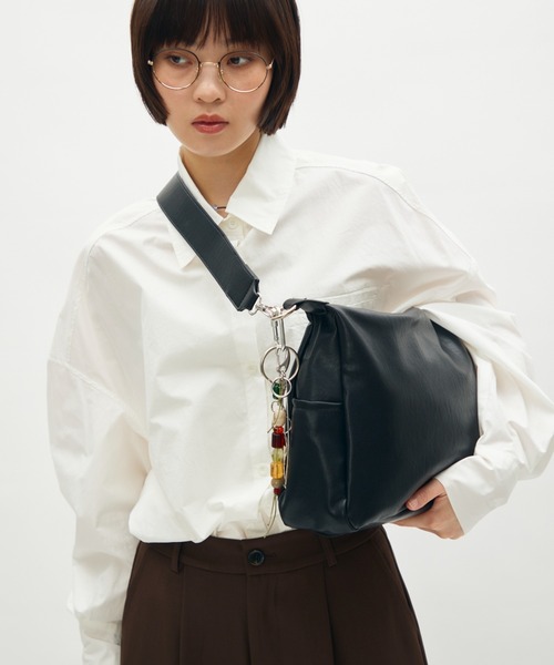 full/fill.(フルフィル)の「side pocket two handle bag / サイドポケット2ハンドルバッグ(ショルダーバッグ・レディース・ブラック/グリーン・FREE)」の3枚目の写真