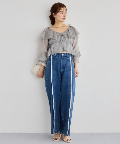 mysty woman(ミスティウーマン)の「フリルデザインデニムパンツ 826865(デニムパンツ・レディース・インディゴブルー/ライトブルー・SMALL/MEDIUM)」の4枚目の写真