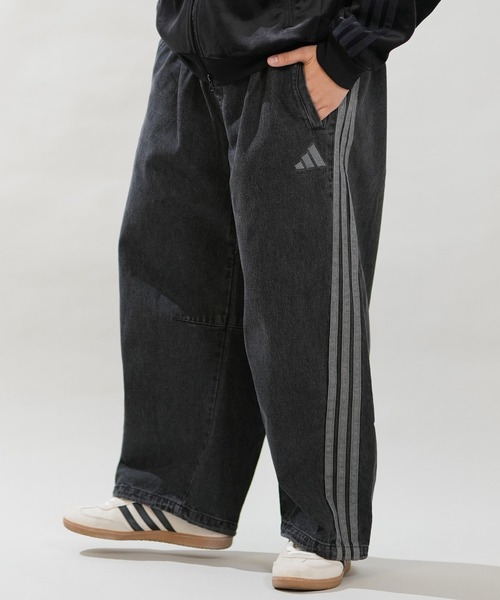 adidas(アディダス)の「adidas/アディダス ロングパンツ デニム トラックパンツ Gパン スタジアム オーバーサイズフィット デニム フルレングス オープンヘム トラックパンツ セットアップ対応 M1919(デニムパンツ・メンズ・ライトインディゴブルー/ブラック・M/L/XL)」の1枚目の写真