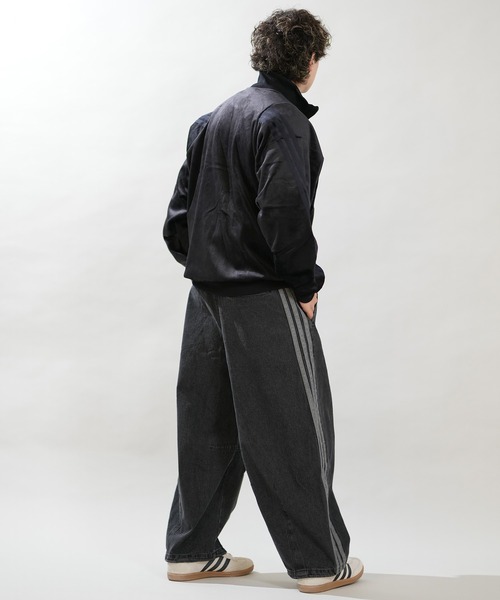 adidas(アディダス)の「adidas/アディダス ロングパンツ デニム トラックパンツ Gパン スタジアム オーバーサイズフィット デニム フルレングス オープンヘム トラックパンツ セットアップ対応 M1919(デニムパンツ・メンズ・ライトインディゴブルー/ブラック・M/L/XL)」の6枚目の写真