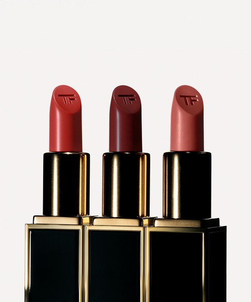 TOM FORD BEAUTY(トムフォードビューティー)の「リップ カラー(クラッチ サイズ)(口紅/リップティント/グロス・レディース・05 サイレン/01 ロマンティック/03 ヴァイパリン/16 スカーレット ルージュ/06 アンドロジン/151 アイコニック ヌード/07 ビジョナリー/04 プロヴォカトゥル/02 ショーオフ/08 エニグマ・FREE)」の11枚目の写真