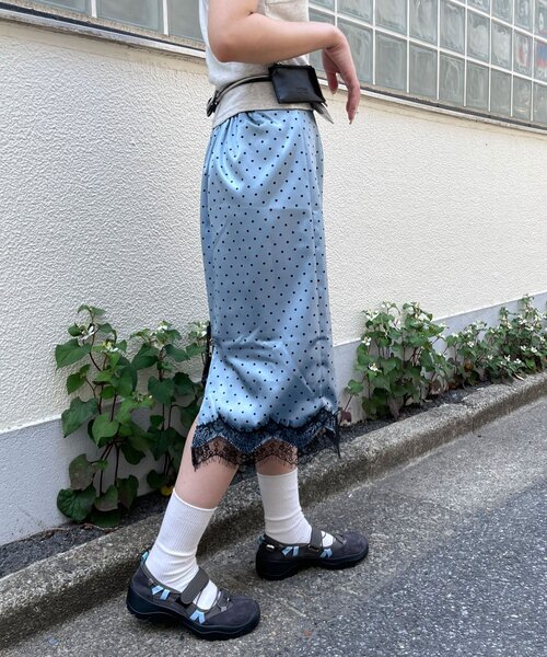 CIAOPANIC(チャオパニック)の「ドット柄サテン刺繍Iラインスカート(スカート・レディース・ブラック/ホワイト/ブルー・ONE SIZE)」の11枚目の写真