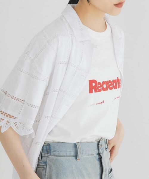 KBF(ケイビーエフ)の「ロゴプリントTEE(Tシャツ/カットソー・レディース・アイボリー/オフホワイト/チャコールグレー・ONE)」の4枚目の写真