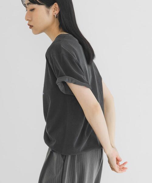 KBF(ケイビーエフ)の「ロゴプリントTEE(Tシャツ/カットソー・レディース・アイボリー/オフホワイト/チャコールグレー・ONE)」の13枚目の写真