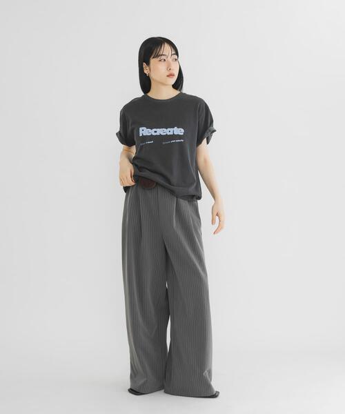 KBF(ケイビーエフ)の「ロゴプリントTEE(Tシャツ/カットソー・レディース・アイボリー/オフホワイト/チャコールグレー・ONE)」の15枚目の写真