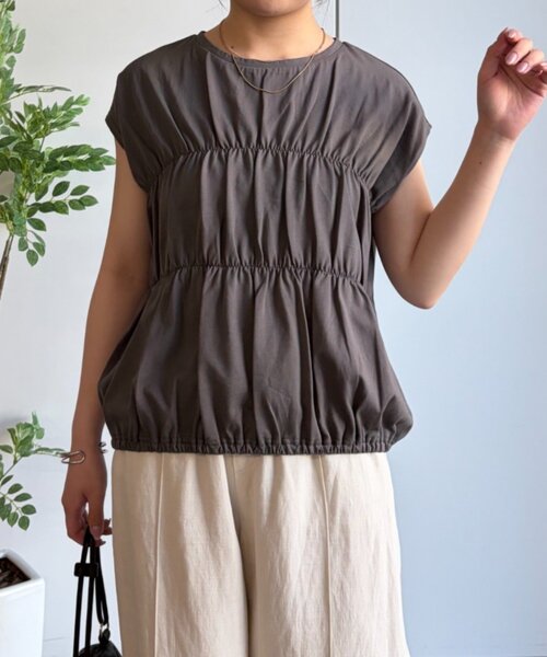 Jena espace merveilleux(ジェナ エスパスメルヴェイユ)の「【PalinkA/パリンカ】フロントギャザーカットソー(Tシャツ/カットソー・レディース・ベージュ/チャコールグレー/アイボリー・FREE)」の3枚目の写真