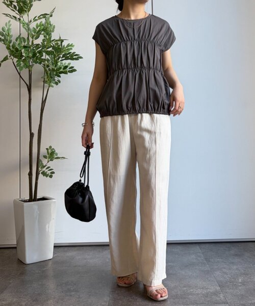 Jena espace merveilleux(ジェナ エスパスメルヴェイユ)の「【PalinkA/パリンカ】フロントギャザーカットソー(Tシャツ/カットソー・レディース・ベージュ/チャコールグレー/アイボリー・FREE)」の17枚目の写真
