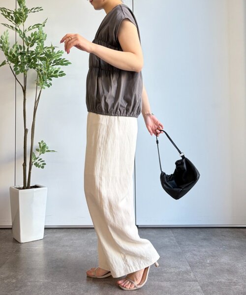 Jena espace merveilleux(ジェナ エスパスメルヴェイユ)の「【PalinkA/パリンカ】フロントギャザーカットソー(Tシャツ/カットソー・レディース・ベージュ/チャコールグレー/アイボリー・FREE)」の16枚目の写真