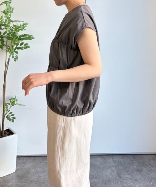 Jena espace merveilleux(ジェナ エスパスメルヴェイユ)の「【PalinkA/パリンカ】フロントギャザーカットソー(Tシャツ/カットソー・レディース・ベージュ/チャコールグレー/アイボリー・FREE)」の12枚目の写真
