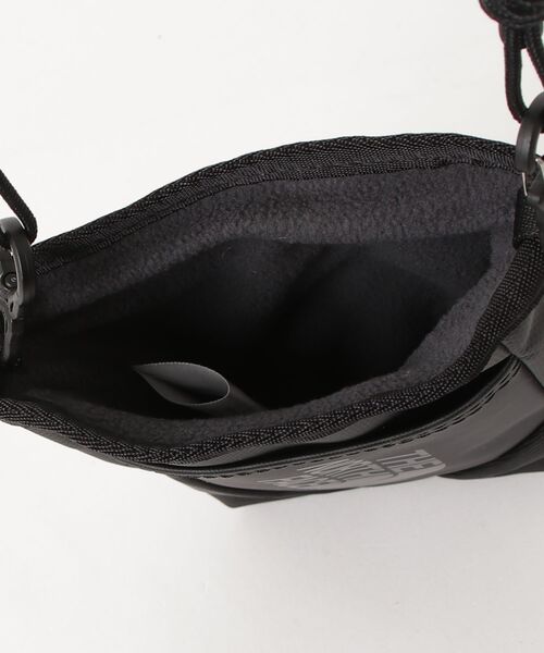 THE NORTH FACE（ザノースフェイス）の「ザ ノース フェイス THE NORTH FACE BC NECK POUCH BC ネックポーチ（ショルダーバッグ・レディース・その他・ONE SIZE）」の4枚目の写真