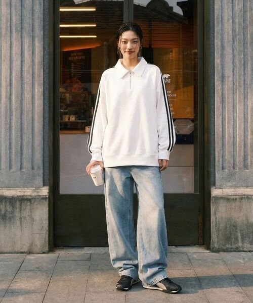 BASIC LABEL（ベーシックラベル）の「Kit Oversized fit track collar half zip-up sweatshirt 2 Color [BLBM_6501]（スウェット・レディース・ホワイト/ブラック・SMALL/MEDIUM/LARGE/X-LARGE）」の5枚目の写真