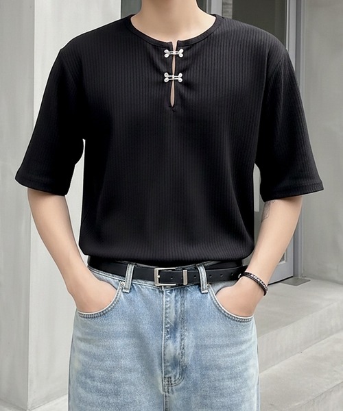 Otte（オッテ）の「フロントホックスリットネックトップス（Tシャツ/カットソー・メンズ・ブラック/グレー・X-LARGE/LARGE/MEDIUM）」の2枚目の写真