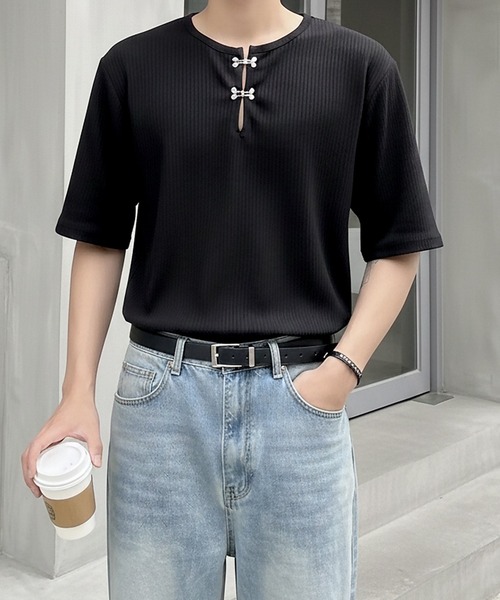 Otte（オッテ）の「フロントホックスリットネックトップス（Tシャツ/カットソー・メンズ・ブラック/グレー・X-LARGE/LARGE/MEDIUM）」の4枚目の写真