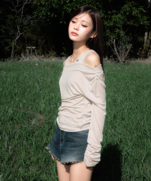 ROSEFRANTZ（ロゼフランツ）の「Layered Shirring Long Sleeve [Beige]（Tシャツ/カットソー・レディース・Beige・OS）」の11枚目の写真