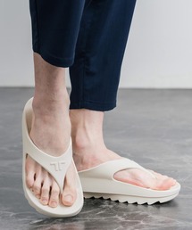 TELIC（テリック）の「TELIC テリック W-FLIP SHARK 厚底シャークソールトングサンダル/リカバリーサンダル（サンダル）」