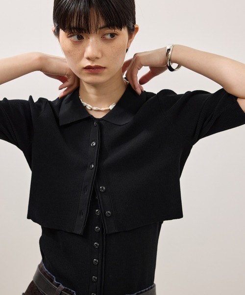 ADAM ET ROPE'(アダムエロペ)の「ミニカーディガンセットニットジレトップス(Tシャツ/カットソー・レディース・ブラック/ダークブラウン/ブルー系その他4・FREE)」の2枚目の写真