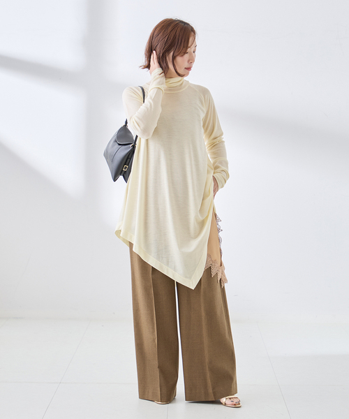 Uhr(ウーア)の「Uhr/ウーア Wool Asymmetry Turtleneck Long Tee タートルネックロングT(ニット/セーター・レディース・チャコールグレー/ベージュ/アイボリー・FREE)」の4枚目の写真