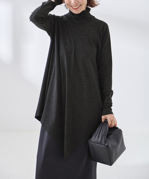 Uhr(ウーア)の「Uhr/ウーア Wool Asymmetry Turtleneck Long Tee タートルネックロングT(ニット/セーター・レディース・チャコールグレー/ベージュ/アイボリー・FREE)」の6枚目の写真