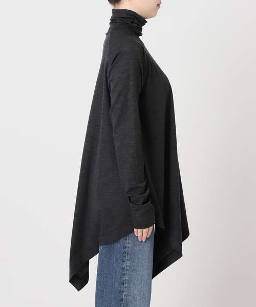 Uhr(ウーア)の「Uhr/ウーア Wool Asymmetry Turtleneck Long Tee タートルネックロングT(ニット/セーター・レディース・チャコールグレー/ベージュ/アイボリー・FREE)」の15枚目の写真
