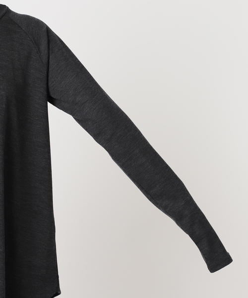 Uhr(ウーア)の「Uhr/ウーア Wool Asymmetry Turtleneck Long Tee タートルネックロングT(ニット/セーター・レディース・チャコールグレー/ベージュ/アイボリー・FREE)」の16枚目の写真
