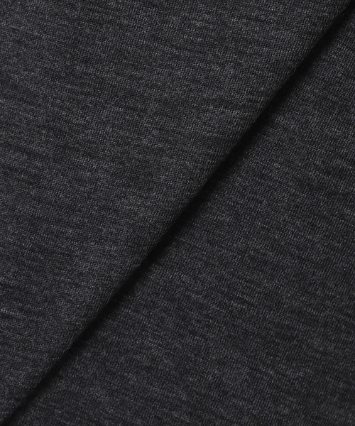 Uhr(ウーア)の「Uhr/ウーア Wool Asymmetry Turtleneck Long Tee タートルネックロングT(ニット/セーター・レディース・チャコールグレー/ベージュ/アイボリー・FREE)」の8枚目の写真