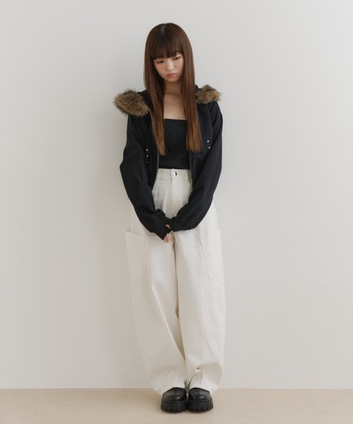 haek(ハク)の「faux fur-trimmed hoodie/ファー付きホットフィックスフーディ(パーカー・レディース・グレー/ブラック・FREE)」の11枚目の写真