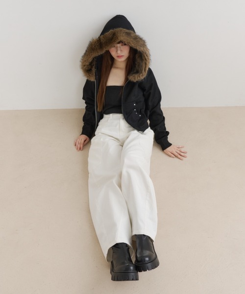 haek(ハク)の「faux fur-trimmed hoodie/ファー付きホットフィックスフーディ(パーカー・レディース・グレー/ブラック・FREE)」の17枚目の写真