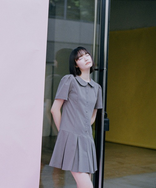 shesaidthat(シーセッドザット)の「shesaidthat - 丸襟プリーツワンピース / Round Collar Pleated Dress(ワンピース・レディース・ネイビー/ダークグレー・FREE)」の22枚目の写真