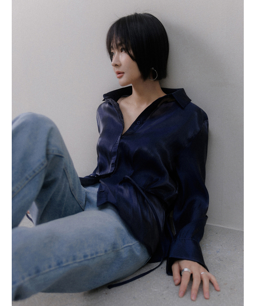 MEMUA（メムア）の「サンドグロッシーストラップブラウス（ベージュ）（シャツ/ブラウス・レディース・ネイビー/ベージュ・FREE）」の4枚目の写真