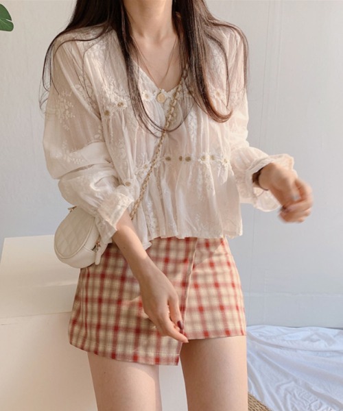 MAISON DE THERESE（メゾン ド テレーズ）の「V ネック立体デイジーレース長袖ブラウス（シャツ/ブラウス・レディース・アイボリー・M）」の9枚目の写真