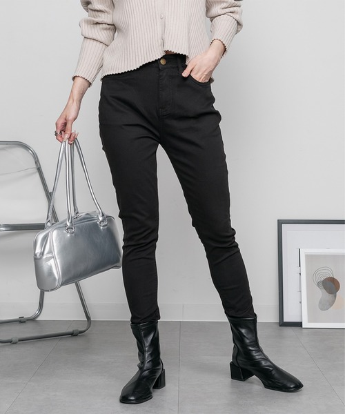 ElegChic(エレグシック)の「美脚スキニーパンツ(その他パンツ・レディース・ブルー系その他2/ネイビー系/カーキ/ホワイト系その他/チャコールグレー/ブルー系その他/ブラック/ベージュ系その他/ブルー/カーキ系/グレー系その他/ダークネイビー/ホワイト系その他2/ベージュ/ライトブルー/ネイビー系1/ブラック系その他/ネイビー・L/M/XXL/XL/4L)」の5枚目の写真