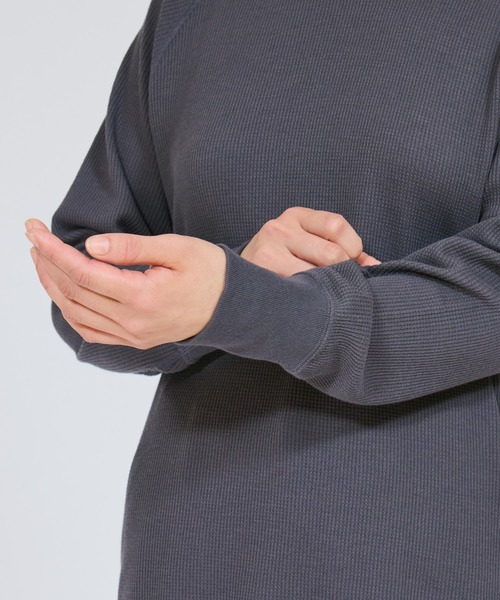 HANES（ヘインズ）の「【Hanes/ヘインズ】レディース Thermal for HER ロングスリーブTシャツ（Tシャツ/カットソー・レディース・オフホワイト/レッド/グレー系・LARGE/MEDIUM）」の16枚目の写真