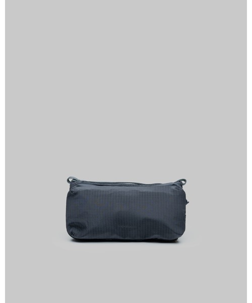 Topologie(トポロジー)の「Bottle Sacoche Medium(ボトル サコッシュミディアム)(ショルダーバッグ・レディース・ブルー/グリーン系/ダークグレー/アッシュグレー/ブルー系/ブラウン/パープル・ONE SIZE)」の2枚目の写真