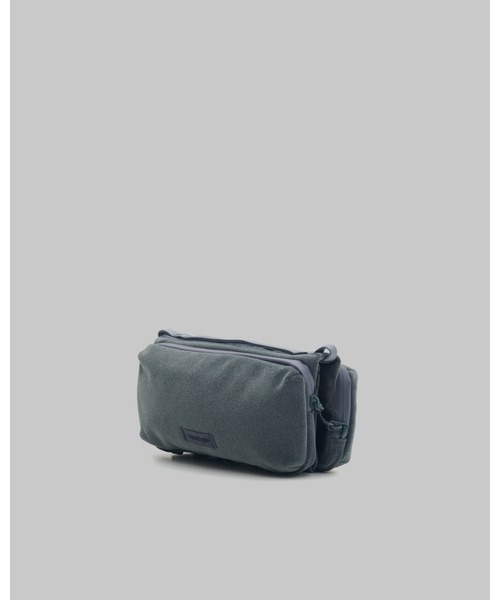Topologie(トポロジー)の「Bottle Sacoche Medium(ボトル サコッシュミディアム)(ショルダーバッグ・レディース・ブルー/グリーン系/ダークグレー/アッシュグレー/ブルー系/ブラウン/パープル・ONE SIZE)」の11枚目の写真