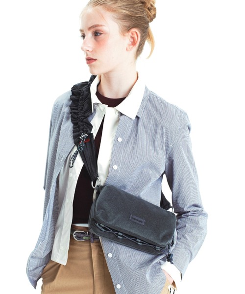 Topologie(トポロジー)の「Bottle Sacoche Medium(ボトル サコッシュミディアム)(ショルダーバッグ・レディース・ブルー/グリーン系/ダークグレー/アッシュグレー/ブルー系/ブラウン/パープル・ONE SIZE)」の15枚目の写真