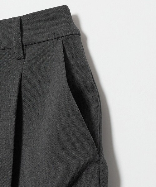 BEAUTY&YOUTH UNITED ARROWS(ビューティーアンドユースユナイテッドアローズ)の「ポリエステルブレンド メランジ バックゴム ストレートパンツ 防シワ ウォッシャブル(スラックス・レディース・ダークグレー/モカ・S/M/L/XS)」の5枚目の写真