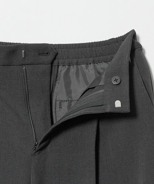 BEAUTY&YOUTH UNITED ARROWS(ビューティーアンドユースユナイテッドアローズ)の「ポリエステルブレンド メランジ バックゴム ストレートパンツ 防シワ ウォッシャブル(スラックス・レディース・ダークグレー/モカ・S/M/L/XS)」の7枚目の写真