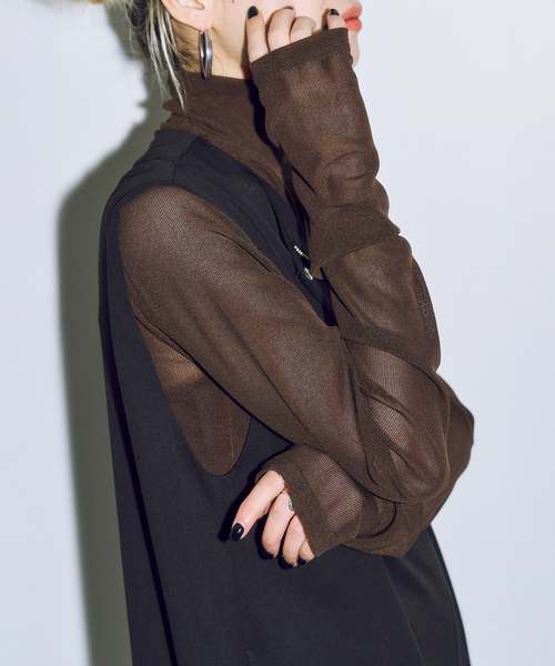 CITYSHOP(シティーショップ)の「《追加6》SHEER HIGH NECK TOP:カットソー(Tシャツ/カットソー・レディース・ネイビー/ブルー系その他/ブラウン系その他/ブラック・FREE)」の2枚目の写真