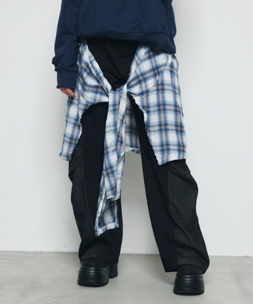 DAZE(デイズ)の「チェックシャツレイヤード風 ワイド デニムパンツ(デニムパンツ・メンズ・ブラック系・SMALL/MEDIUM/LARGE/X-LARGE)」の1枚目の写真