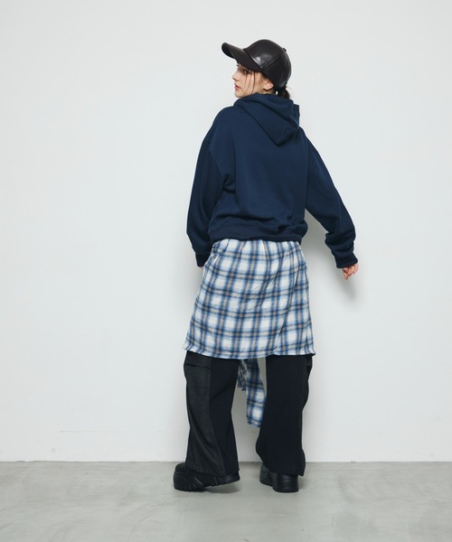 DAZE(デイズ)の「チェックシャツレイヤード風 ワイド デニムパンツ(デニムパンツ・メンズ・ブラック系・SMALL/MEDIUM/LARGE/X-LARGE)」の15枚目の写真