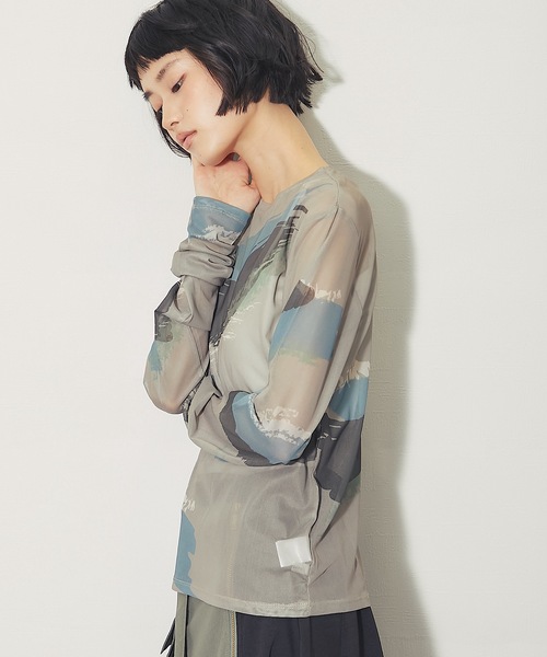 ANOTHER S（アナザーエス）の「ペイント総柄シアークルーネックプルオーバー（Tシャツ/カットソー・レディース・グレー/ブラック/アイボリー・FREE）」の7枚目の写真