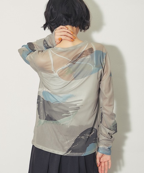ANOTHER S（アナザーエス）の「ペイント総柄シアークルーネックプルオーバー（Tシャツ/カットソー・レディース・グレー/ブラック/アイボリー・FREE）」の8枚目の写真