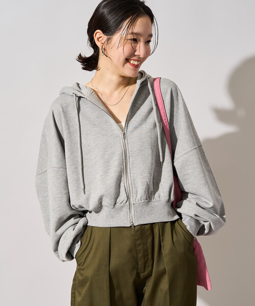 FREAK'S STORE(フリークスストア)の「限定展開 ショート丈 ボリューム フルジップ パーカー(パーカー・レディース・ブラウン/グレー/チャコール/ナチュラル・フリ-)」の1枚目の写真