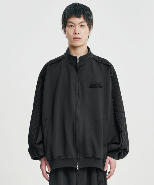 AJOBYAJO（アジョバイアジョ）の「Multi Lace Trim Raglan Track Jacket [BLACK]（ナイロンジャケット・レディース・その他・MEDIUM/LARGE/X-LARGE）」の8枚目の写真