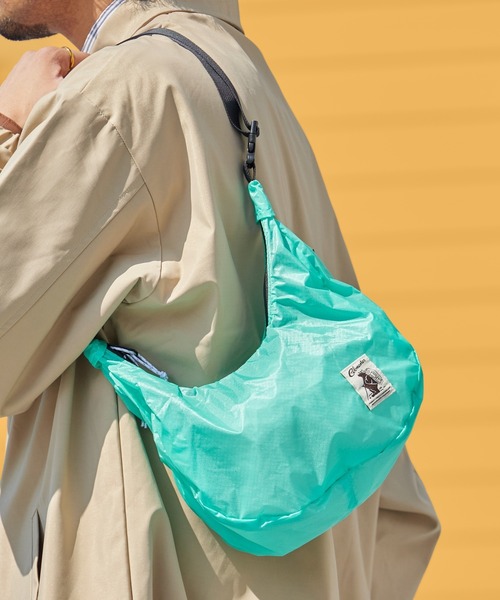 COBMASTER（コブマスター）の「COBMASTER/コブマスター COB-CR BANANA SHOULDER 三日月型 ショルダーバッグ ポーチ 雨の日 アウトドア ブランドロゴ リップストップ 2026年秋冬 秋服（ショルダーバッグ・メンズ・ホワイト/ブラック/ミント/レンガ・FREE）」の4枚目の写真