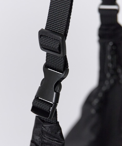 COBMASTER（コブマスター）の「COBMASTER/コブマスター COB-CR BANANA SHOULDER 三日月型 ショルダーバッグ ポーチ 雨の日 アウトドア ブランドロゴ リップストップ 2026年秋冬 秋服（ショルダーバッグ・メンズ・ホワイト/ブラック/ミント/レンガ・FREE）」の12枚目の写真